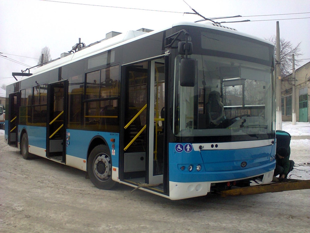 Нові тролейбуси вже у Хмельницькому - фото 1