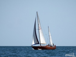 Море, ветер и паруса: одесские яхтсмены отметили юбилей регатой (ФОТО)