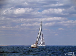 Море, ветер и паруса: одесские яхтсмены отметили юбилей регатой (ФОТО)