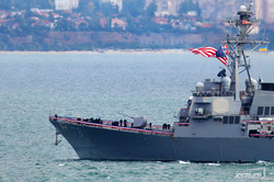В Одесский порт вошел американский ракетный эсминец: он будет обеспечивать мир в Черном море (ФОТО)