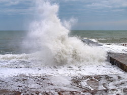 На одесском побережье бушует шторм (ФОТО, ВИДЕО)