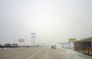 Из-за снегопада все дороги Одесской области закрыты для движения