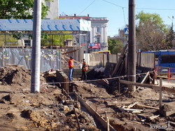Реконструкция Старосенной площади в Одессе: плитка в сквере и новые рельсы (ФОТО)