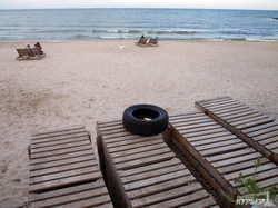 Отдых на одесских пляжах будет очень дорогим: только на настилах или под навесами (ФОТО)