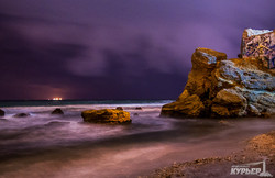 Яркие краски ночного одесского моря (ФОТО)