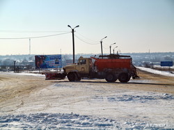 Как чистят от снега дороги на юге Одесской области (ФОТО, ВИДЕО)