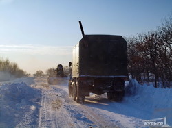 Как чистят от снега дороги на юге Одесской области (ФОТО, ВИДЕО)