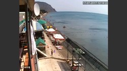 Пляжи Крыма в пик туристического "не сезона"