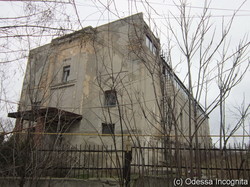 В селе Малодолинское Одесской области погибает старинная немецкая кирха (ФОТО)