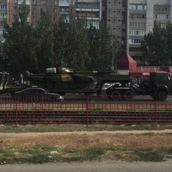 В России, с прошлой недели, отмечается массовое перемещение военной техники 