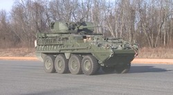 Зубастые БТР Stryker отправляются на границу с Россией