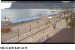 Бархатный сезон в Крыму: миллионы туристов и ликование