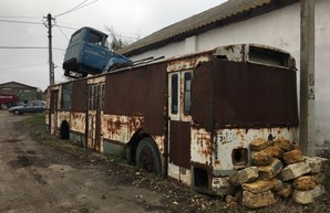 В маленьком райцентре Одесской области обнаружен троллейбус (ФОТОФАКТ)