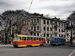 Фото дня: одесский трамвай вдоль старой черты порто-франко