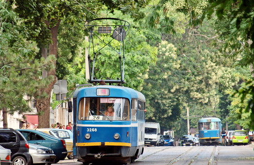 Фото дня: одесский трамвай вдоль старой черты порто-франко