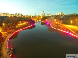 В одесском парке Победы официально открыли светящийся пруд (ФОТО, ВИДЕО)
