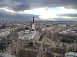 Центр Одессы под суровым январским небом (ФОТО)