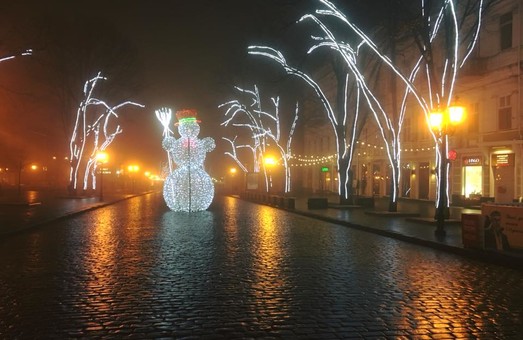 Одессу укутал густой туман (ФОТО)