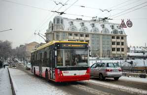 Общественный транспорт Одессы в непогоду работает нормально