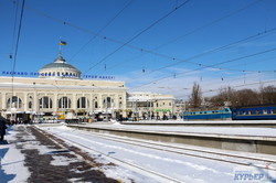 Одесса выдержала снежную стихию и готовится к следующей (ФОТО)