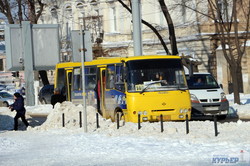 Одесса выдержала снежную стихию и готовится к следующей (ФОТО)