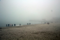 Одесское побережье целый день укрывает туман (ФОТО)