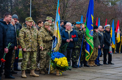 В честь Дня украинского добровольца в Одессе возложили цветы (ФОТО)