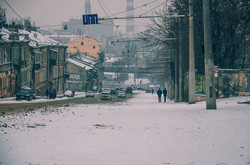 Весна в Одессе: на заснеженный город надвигается новая метель (ФОТО)