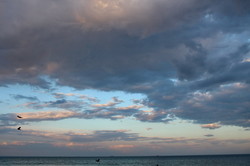 Одесское побережье вечером украсило фантастическое небо (ФОТО)