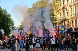 Патриоты прошли по Одессе огненным "маршем украинского порядка" (ФОТО, ВИДЕО)