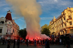 Патриоты прошли по Одессе огненным "маршем украинского порядка" (ФОТО, ВИДЕО)