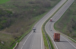 На дорогах Одесской области ограничат движение грузового транспорта