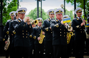 В Одессе в честь Дня Победы звучали мелодии военных лет (ФОТО)