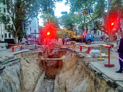 Как в Одессе раскопали улицу Пушкинскую для ремонта теплотрассы (ФОТО)