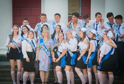 Одесские школьники отдыхают после последнего звонка (ФОТО)