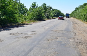 Самый "убитый" участок трассы Одесса - Рени начнут ремонтировать уже в июне