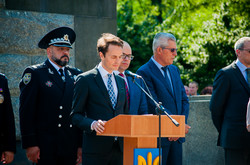 В Одессе торжественно выпустили новых полицейских (ФОТО)