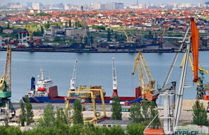 В порту Черноморск объявили тендеры на реконструкцию семи причалов