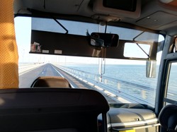 Крымский мост в фото: пустота и… пустота!