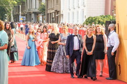 Одесский международный кинофестиваль завершился: красная дорожка и фильмы-победители (ФОТОРЕПОРТАЖ)