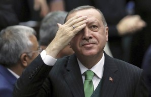 Экономический кризис толкает Турцию к новым военным операциям