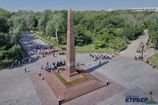 В Одессе отметили 77-ю годовщину начала обороны города во Второй мировой войне (ФОТО, ВИДЕО)