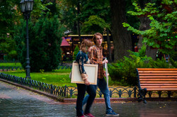 В Одессу пришла осень: в городе пасмурно и дождливо (ФОТО)