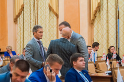 Сессия одесского горсовета в лицах: депутаты и активисты (ФОТО)