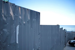 Забор вокруг нахалстроя на Ланжероне восстановили (ФОТО)
