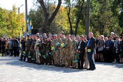 Петр Порошенко на своей родине открыл мемориал защитникам Украины (ФОТО)