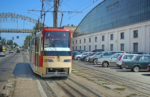 В Одессе отменили две трамвайные остановки