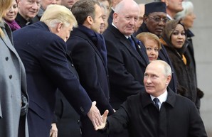 Парижские пляски Путина вокруг Трампа, бессмысленные и... бессмысленные
