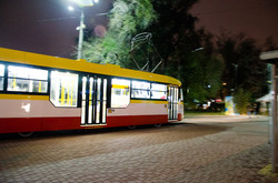 В Одессе запустили на маршруты новый трамвай "Одиссей" (ФОТО)