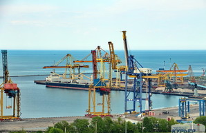 Порты Одесской области работают с ограничениями